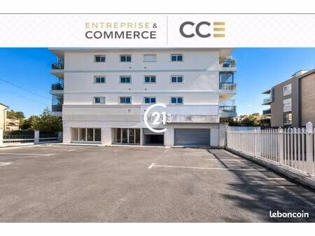 murs commerciaux 591 m² antibes