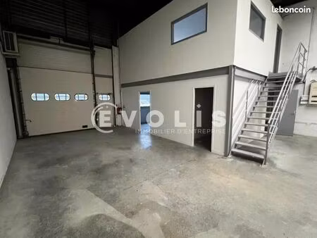 local d'activité 226 m²