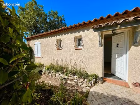 villa individuelle type t4 de plain-pied avec garage sur terrain de 585m²