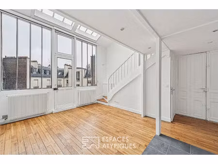 atelier d'artiste traversant en dernier étage avec balcon - jasmin auteuil