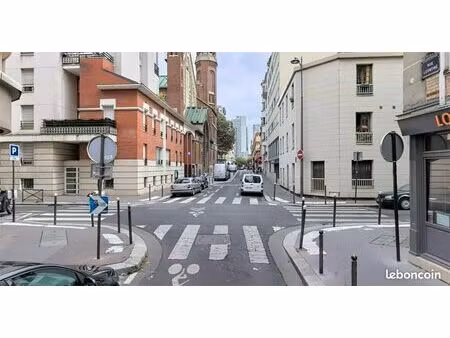 boutique 66 m² paris