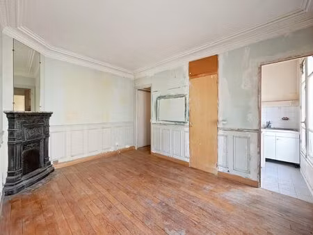 ? 2 pièces ancien à rénover – parquet  moulures & four p