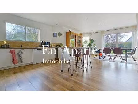 vente maison à saint-sauveur-la-pommeraye (50510) : à vendre / 198m² saint-sauveur-la-pomm