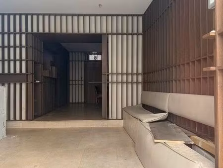 local commercial 89 m² paris