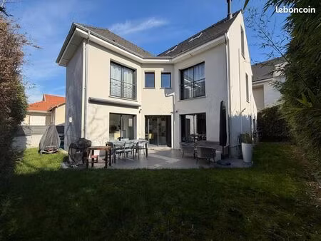 maison antony de 125 m²  5 pièces  4 chambres. (quartier parc heller)
