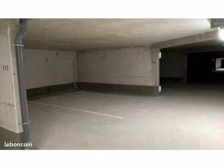 location de place de parking intérieure – résidence de standing – théoule-sur-mer