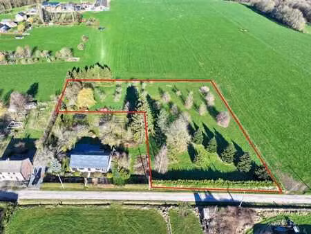 terrain (67 ares) avec vue exceptionnelle vers les campagnes