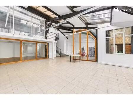 bureau 320 m²
