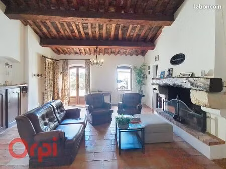 maison 5 pièces 160 m²