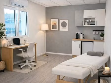 bureaux 17m2 - la valette du var - avec parkings