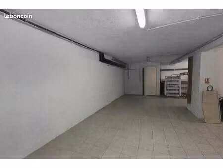 entrepôt 200 m² sanary sur mer