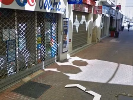 local commercial 7 rue cyrus hugues