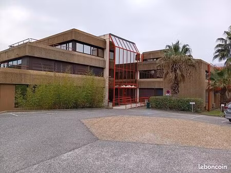 location toutes surfaces