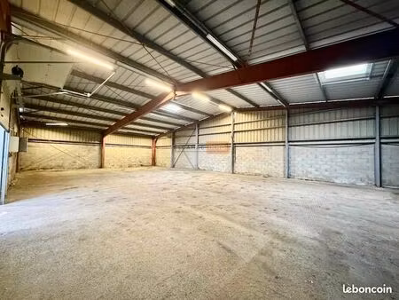 local industriel 311 m²