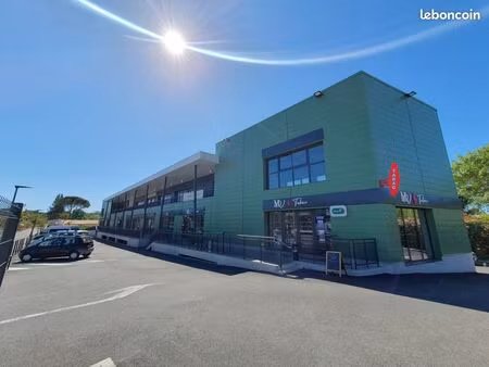 local commercial 85m²