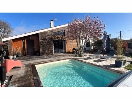 maison landaise rénovée avec piscine - cestas réjouit