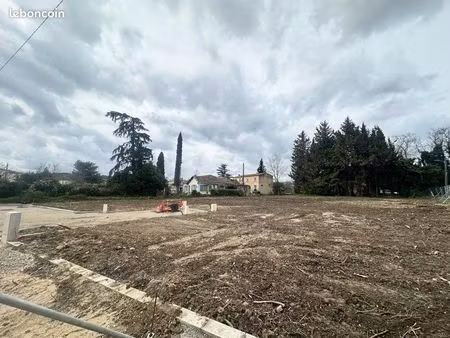 vend terrain à bâtir