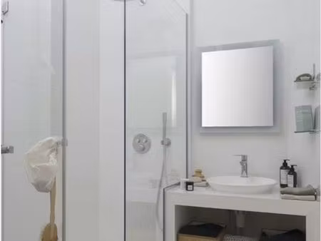 location studio meublé