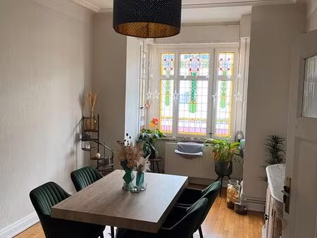 particulier loue f4 (non meublé) de 90 m2 à thionville (maison de 3 logements) au 1er étag