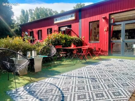 ancienne auberge ferme pédagogique  sur un terrain arboré de 8400 m²