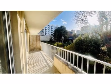 boulogne nord - rue emile dunois - appartement avec balcon