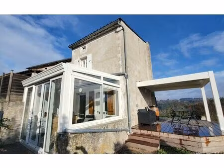 maison joyeuse 68 m² t-4 à vendre  215 000 €