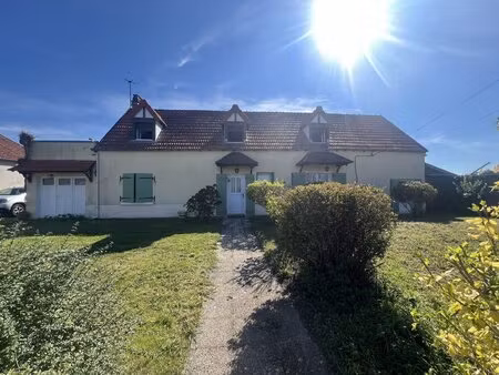 maison de campagne. on y pose ses valises !