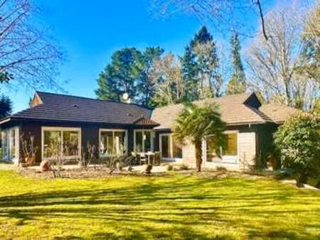 vente maison à la chapelle-sur-erdre (44240) : à vendre / 238m² la chapelle-sur-erdre