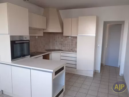 location appartement 4 pièces 97 m² à avessac (44460)