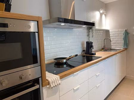 location appartement 7 pièces 100 m² à bron (69500)