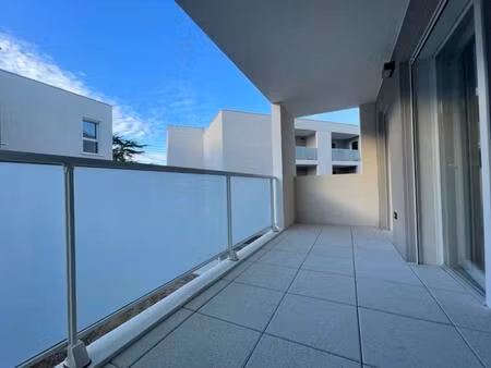 t3 avec balcon et parking à montpellier