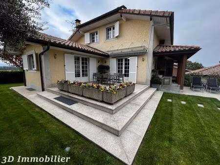 secteur douvaine (74140)  venez découvrir cette très belle maison de caractère  7 pièces  