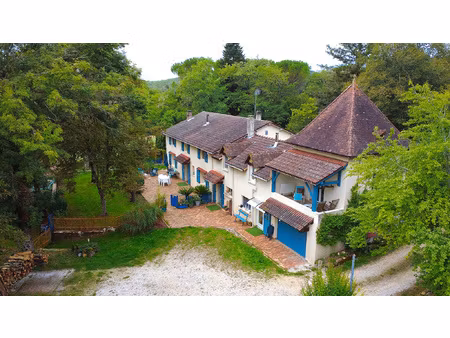 10 hectares d'un seul tenant avec habitation et dépendances