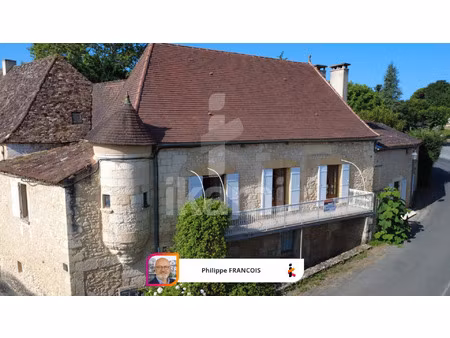 élégance  authenticité et potentiel : une demeure en pierre