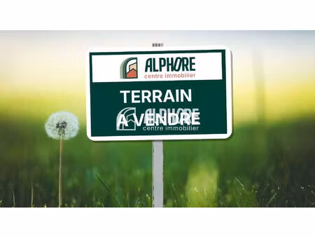 terrain constructible - viabilisé - 738 m² - kercabellec