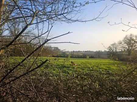 terrain 1 076 m² mezeriat