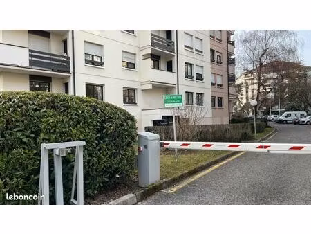 vente garage centre ville