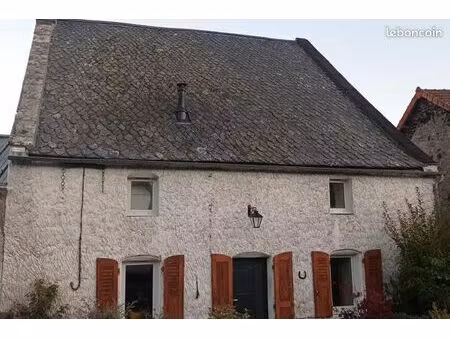 maison 3 chambres aydat