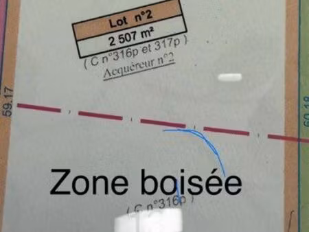 terrain à vendre constructible et boisée