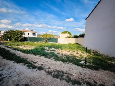 vente terrain 196 m² à cuers (83390)  125 000 €