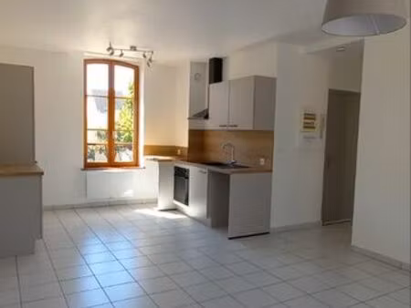 très beau f3 lumineux