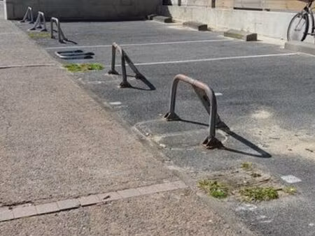 place de parking securisee face a la plage capbreton