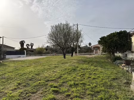 vente terrain 630 m² à hyeres (83400)  369 000 €
