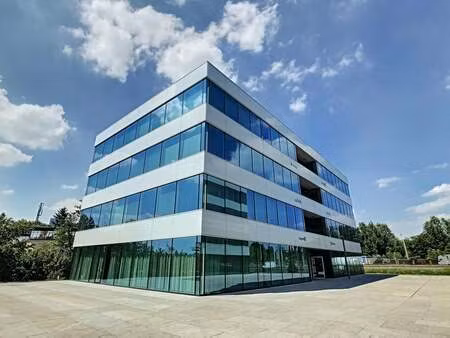 bien professionnel à louer à zwijnaarde € 16.688 (llzht) - dewaele business - gent | zimmo