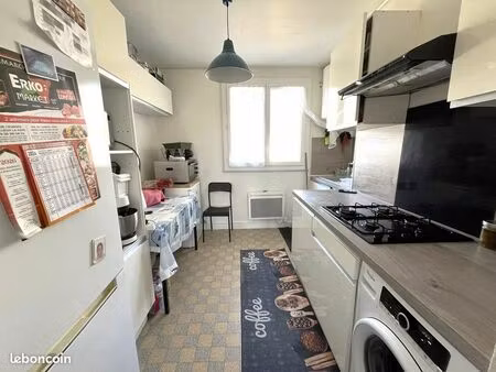 t3 55m2 vendu loué traversant est / ouest au calme à villeurbanne (métro laurent bonnevay 