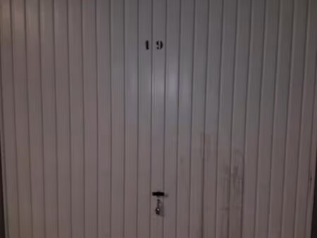 garage/box 17 m² mions