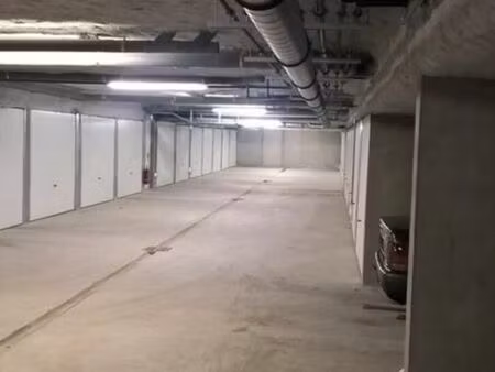 vente lot de 3 garages/box sécurisés