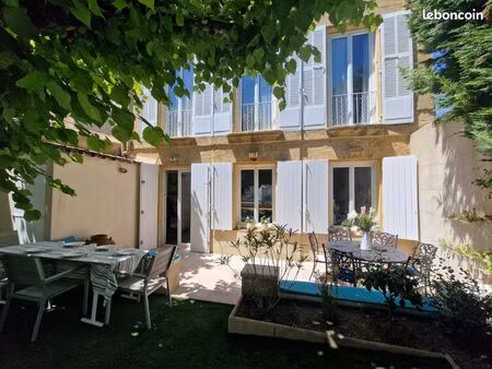 maison 4 chambres centre ville avec jardin et piscine