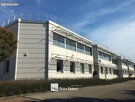 bureaux 168 m²