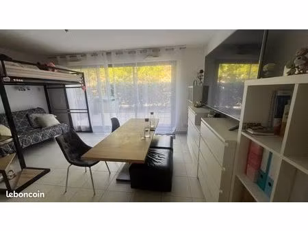 appartement de type 1 avec garage fermé